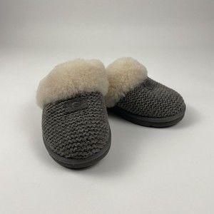 UGG Cozy Knit Charcoal Grey  Skeepskin Slipper Size 7 Style 1095116 EUC!